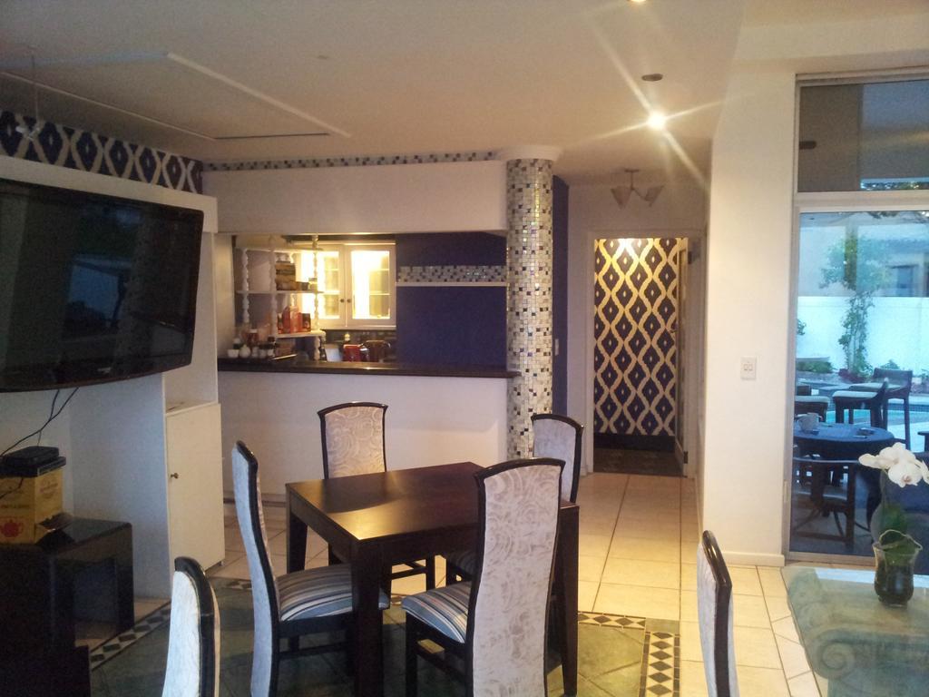 Hotel Bread & Barrel Palazzo Blouberg à Bloubergstrand Extérieur photo